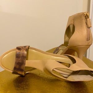 BCBG MAXAZRIA Women’s shoes